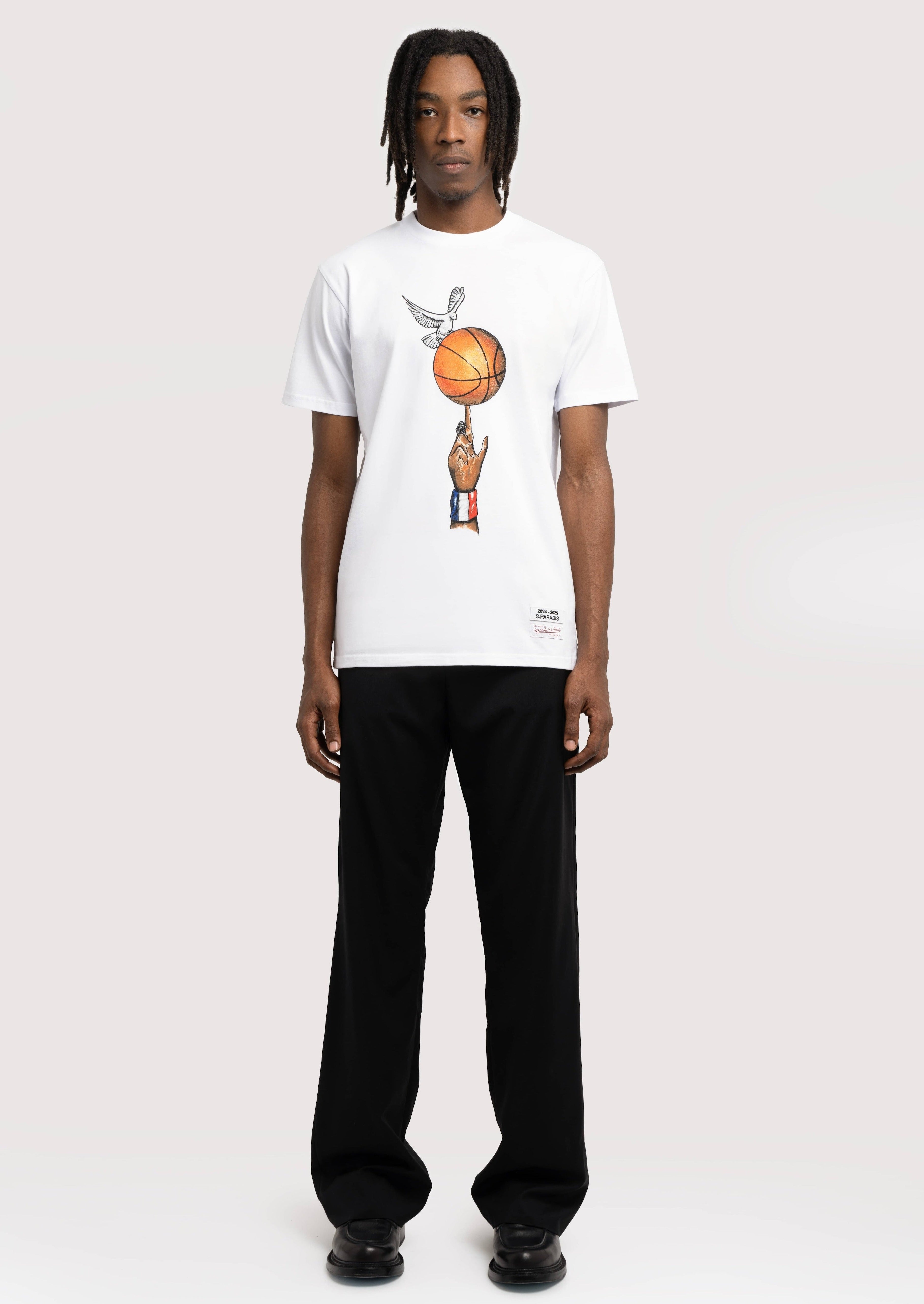 3.PARADIS, Mitchell & Ness and The NBA : Graphic Ball T-Shirt