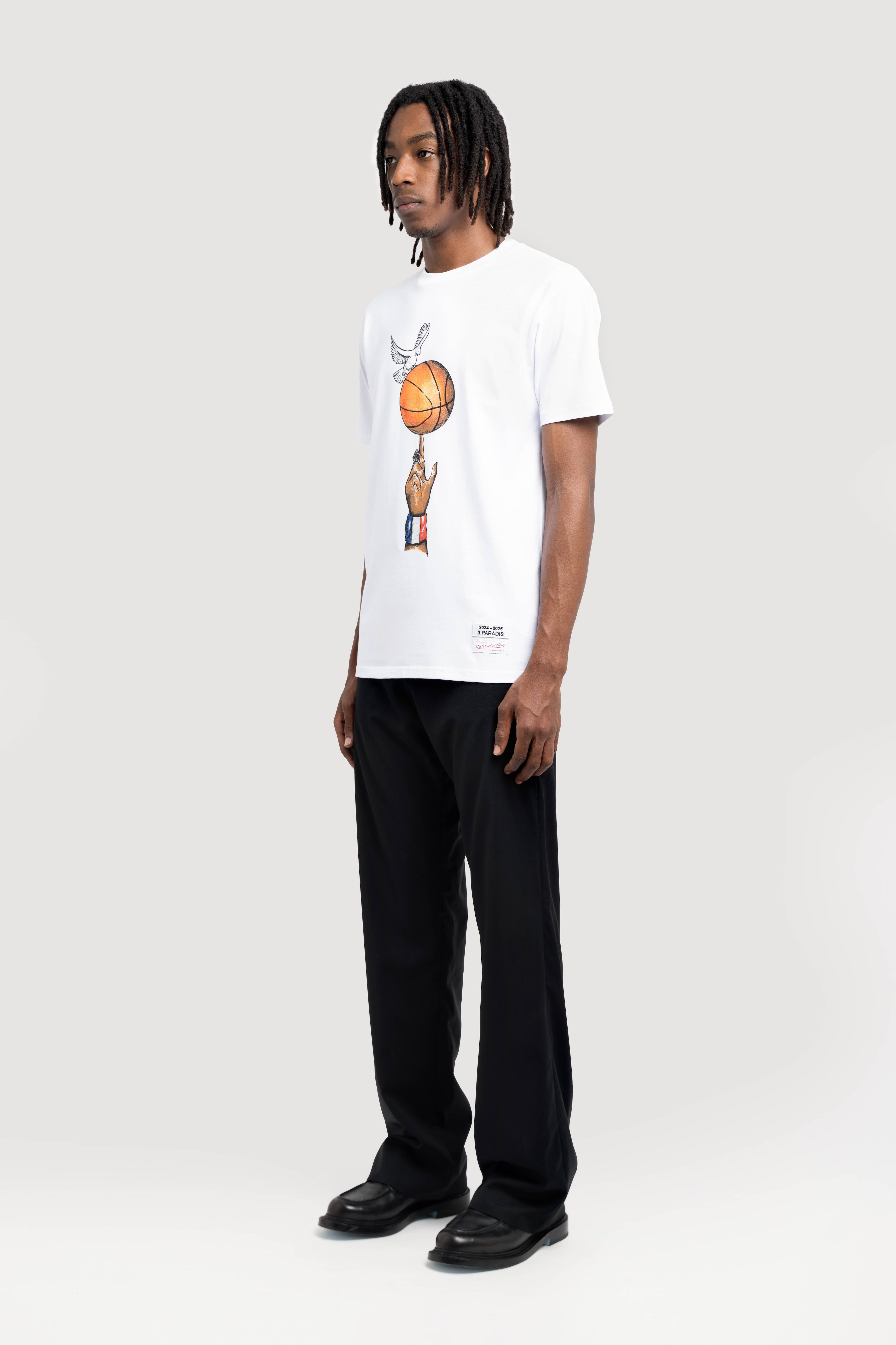 3.PARADIS, Mitchell & Ness and The NBA : Graphic Ball T-Shirt